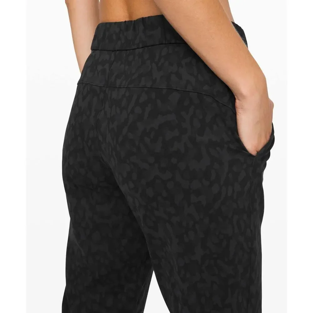 Lululemon On the Fly 7/8 Pants Formation Camo Gray Black W5CITS Gym Size 10